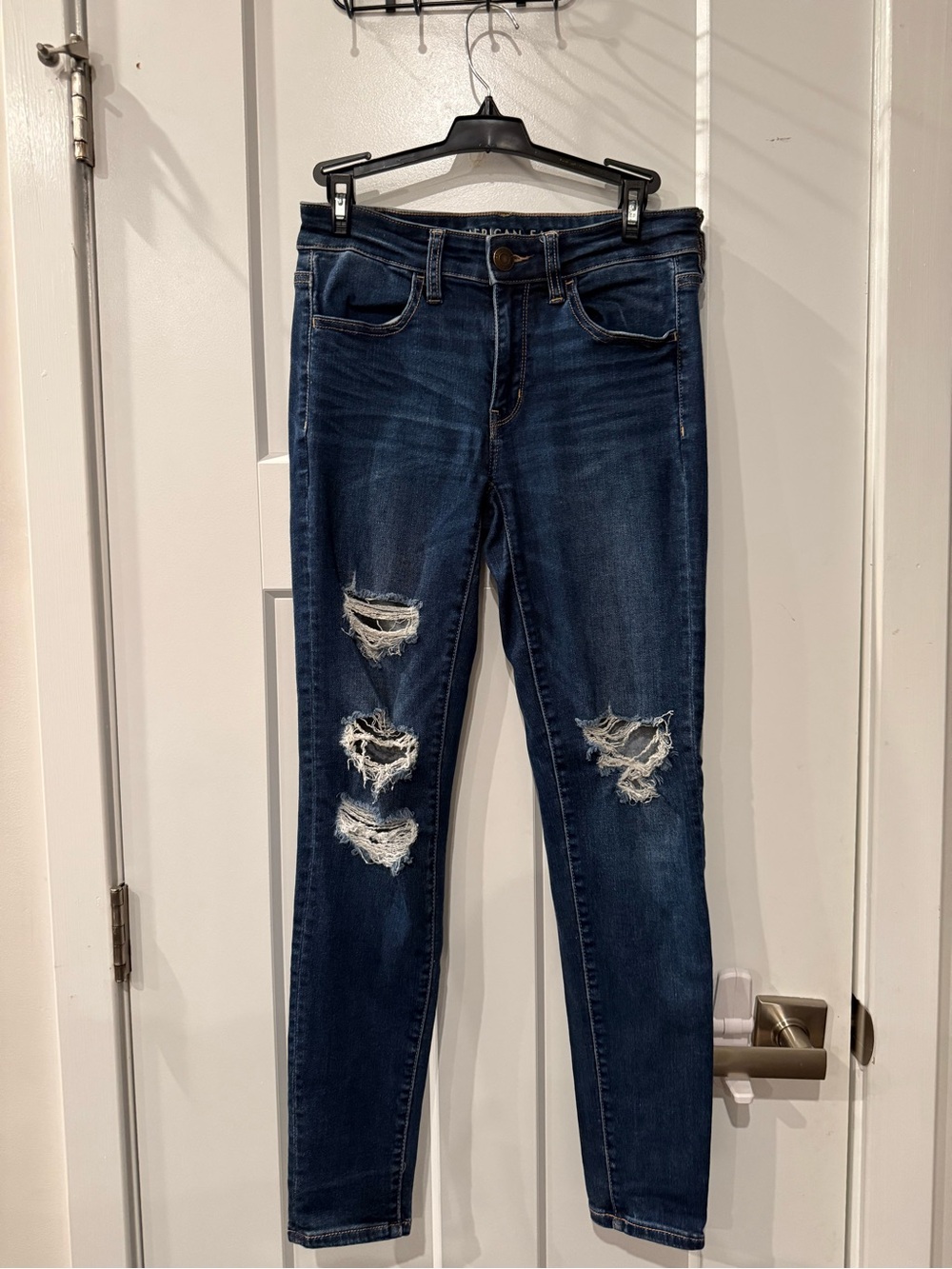 American Eagle Outfitters Dark Wash Ripped Skinny Jeans